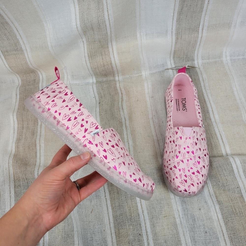 NEW Tom's Alpargata Loafers Pastel Pink Foil Hearts Size Youth 5
